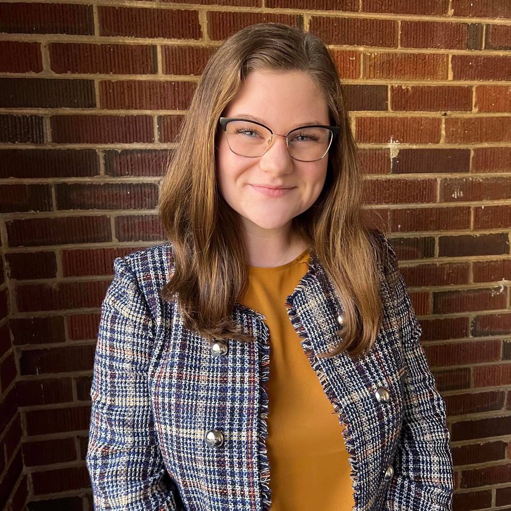 Meet your Posher, Alyssa